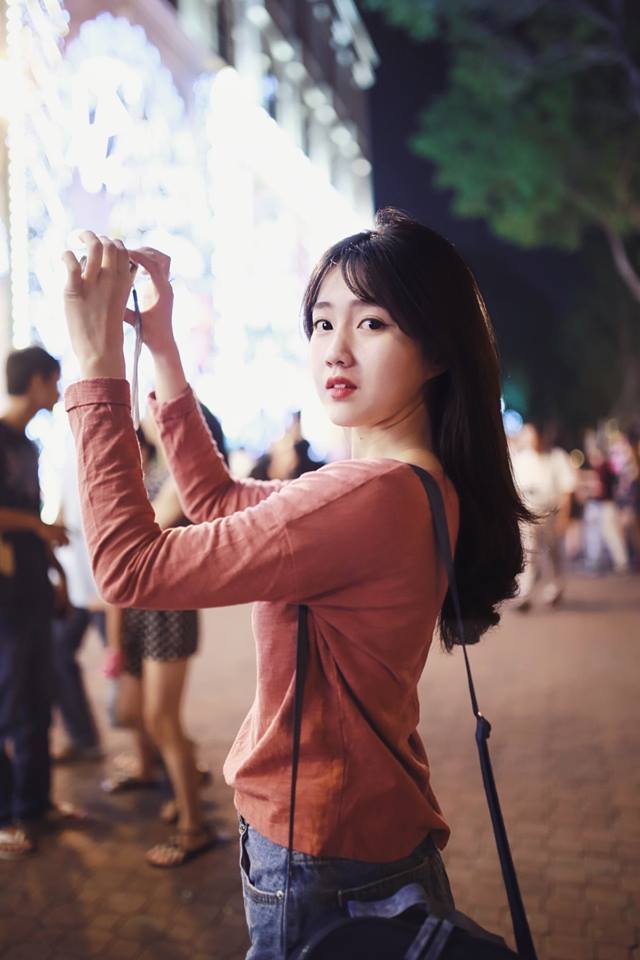 色老頭吮她的花蒂