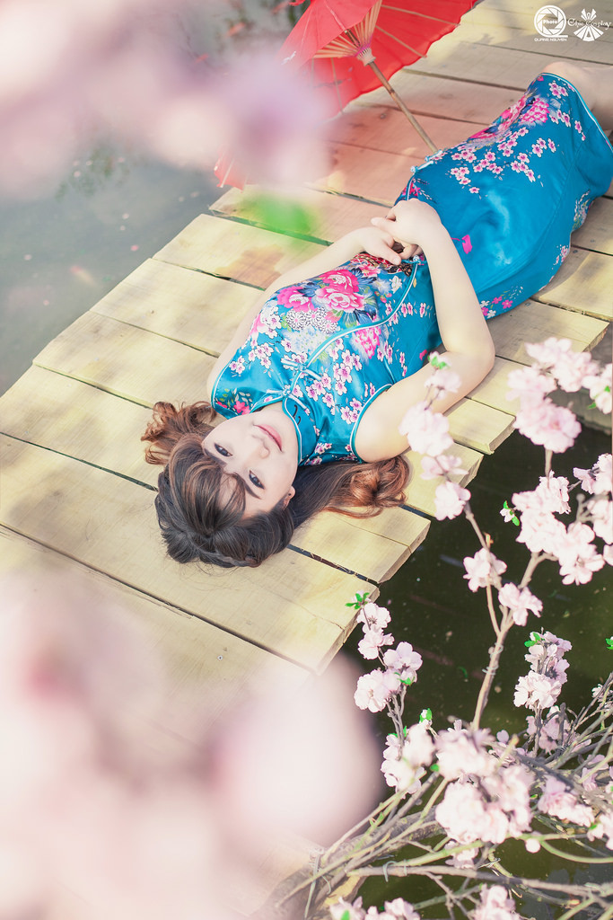 扒開(kāi)美女狂揉視頻在